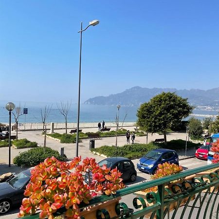 B&B Salerno In Zewnętrze zdjęcie