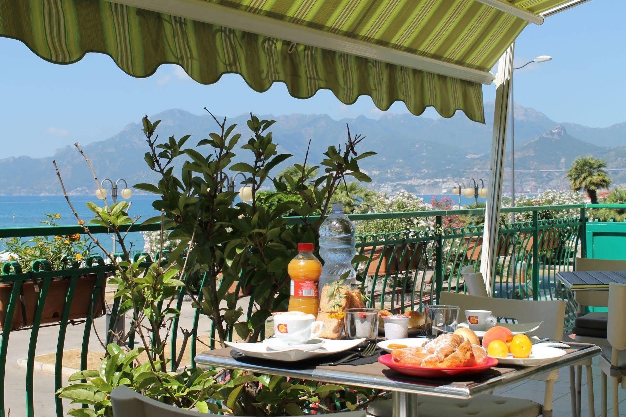 B&B Salerno In Zewnętrze zdjęcie